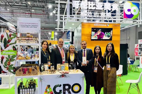 Colombian Ambassador to China highlights the presence of coffee from the West of Antioquia at the China International Import Expo -CIIE Fair