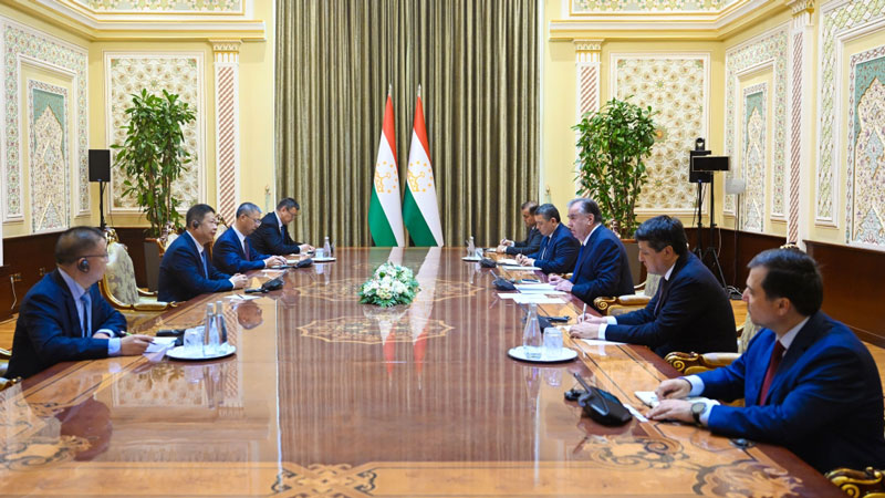 President of Tajikistan, Emomali Rahmon, Meets with Chairman Chen Jinghe